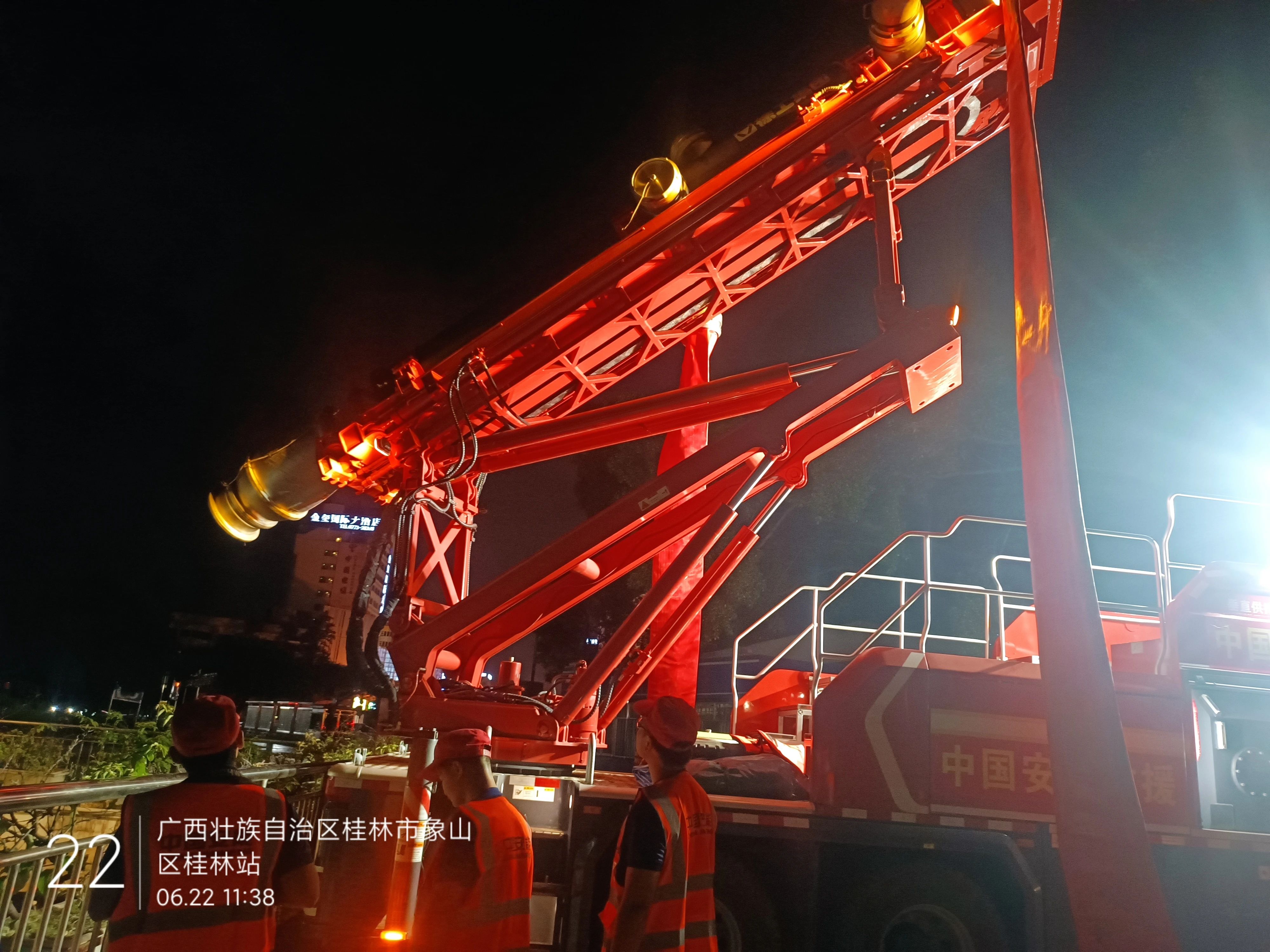 白银洪水！豪利777多台排涝应急设备全力迎战!