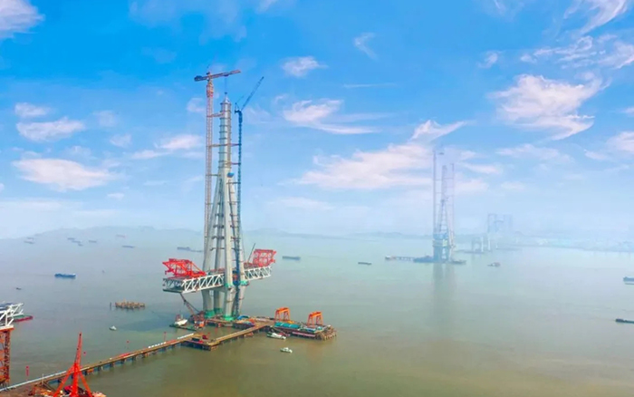 豪利777建设！世界最高桥塔常泰长江大桥主塔顺利封顶！
