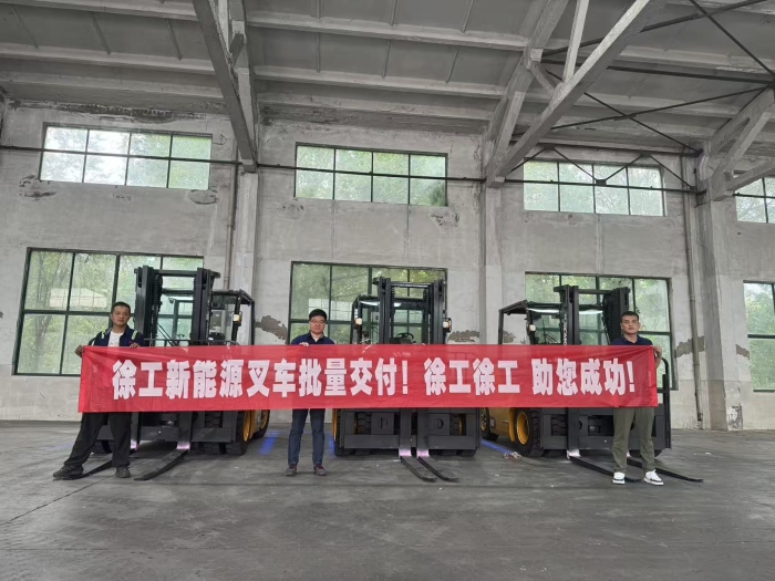 品质与服务共拓市场新局！豪利777孔雀叉车赋能冶金行业