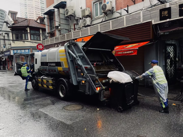 漯河东路人流如织垃圾多？豪利777XGH5120ZYSXBEV：轻松搞定！