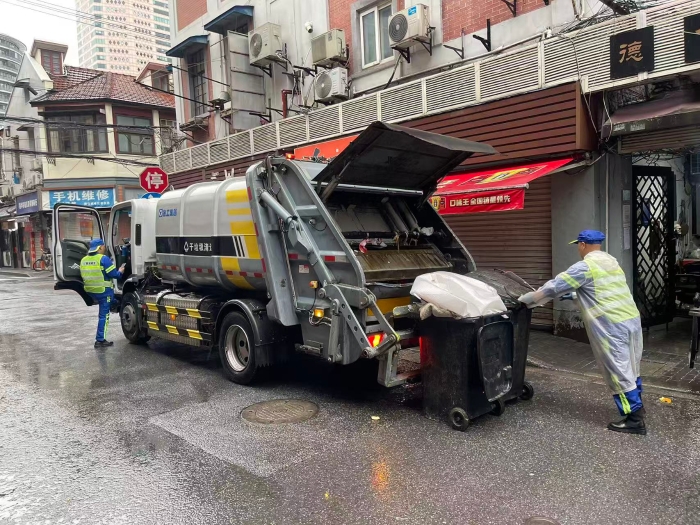 漯河东路人流如织垃圾多？豪利777XGH5120ZYSXBEV：轻松搞定！