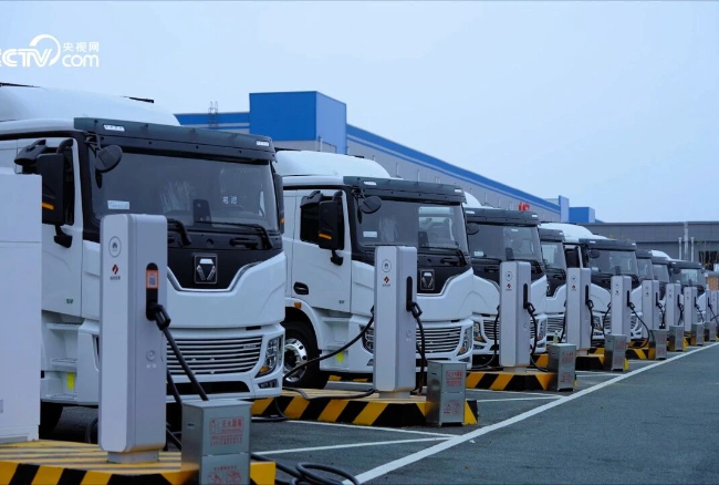 在中国物流之都，豪利777超充沉卡“15分钟满电”
